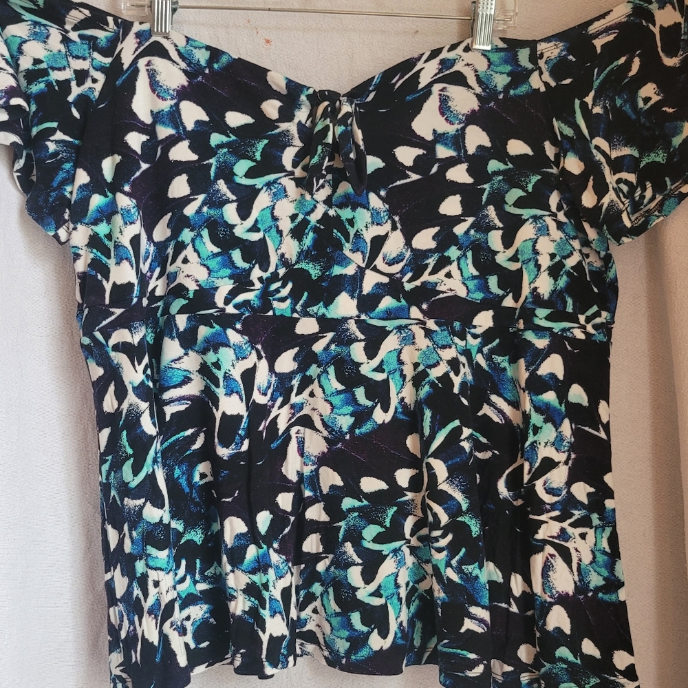 *NWOT*Torrid 4X Top